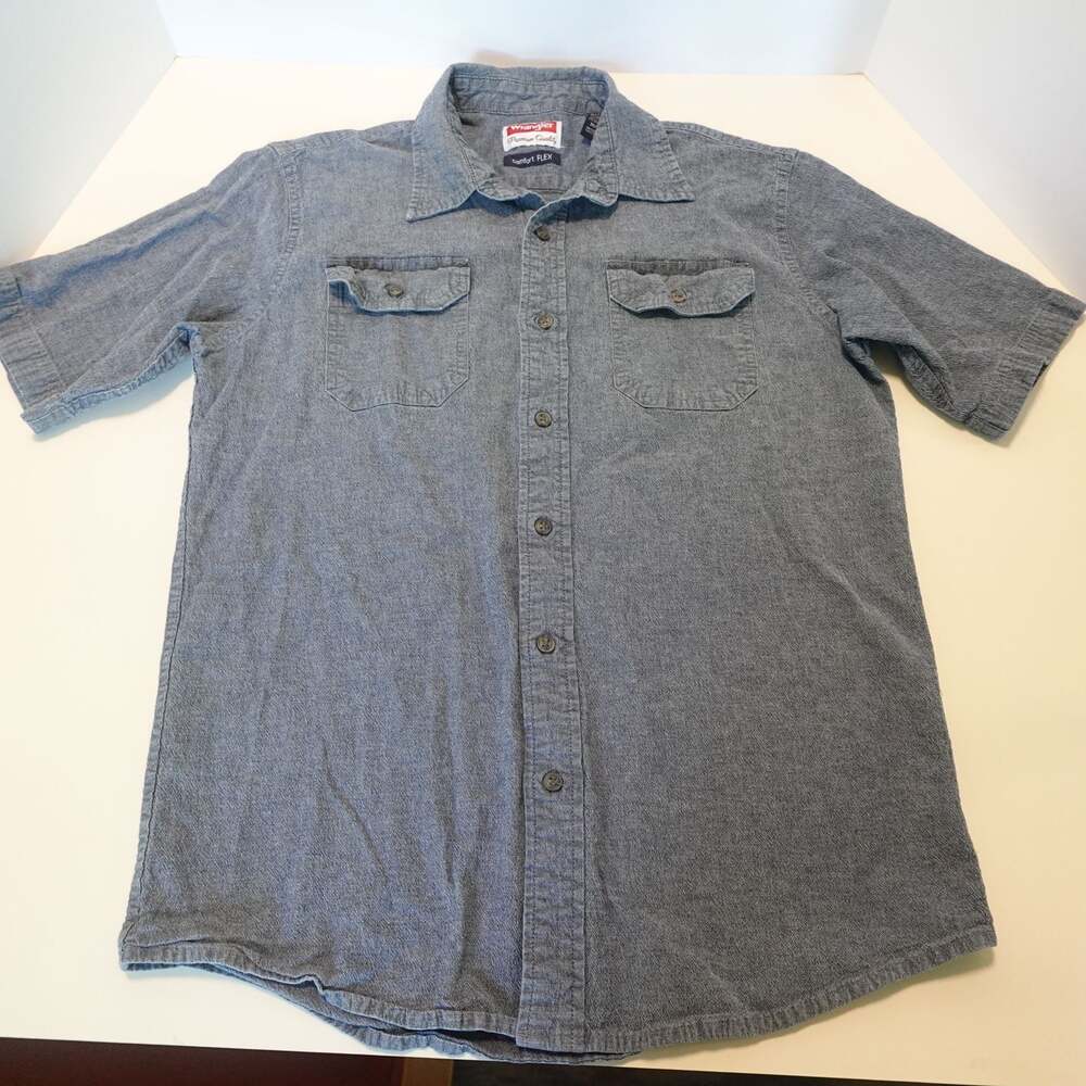 Wrangler Premium Quality Comfort Flex Men's Short Sleeve Button-Down Shirt